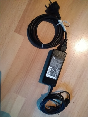 Virtalähde HP tietokoneelle.