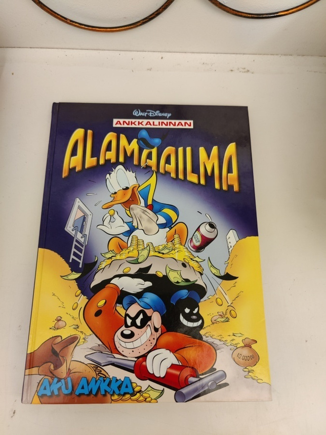 Ankkalinnan alamaailma (Aku Ankka)