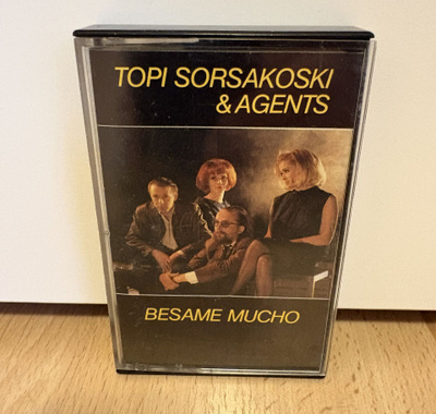 Topi Sorsakoski & Agents - Besame Mucho kasetti