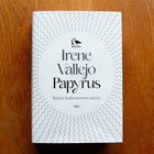  Irene Vallejo - Papyrus Kirjan katkeamaton tarina - pikkukuva 1