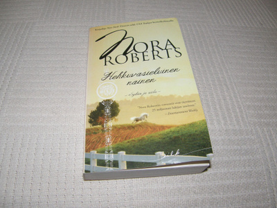 Nora Roberts Hehkuvasieluinen nainen -nid