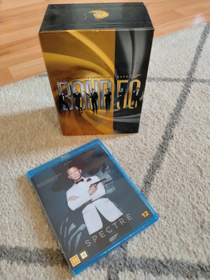 James Bond boxi