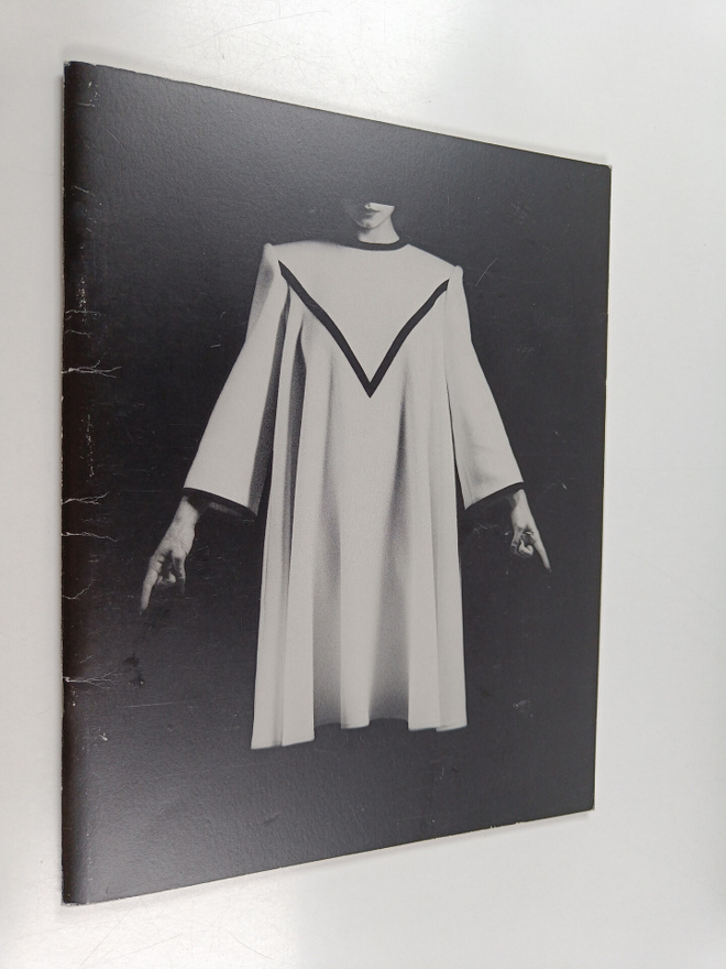 Intimate architecture : contemporary clothing design