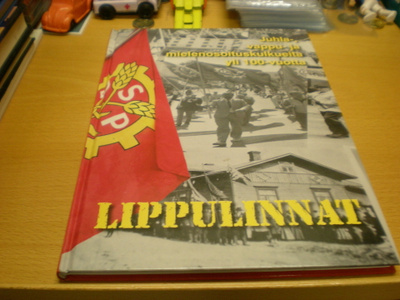 Lippulinnat - Juhla-, vappu- ja mielenosoituskulkueita yli 1