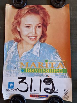Marita Taavitsainen keikkajuliste 47 . 60×42cm
