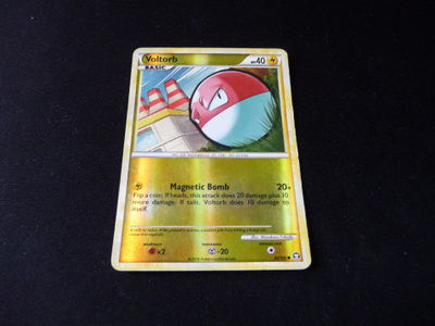 Voltorb 83/102 Triumphant - Reverse Holo