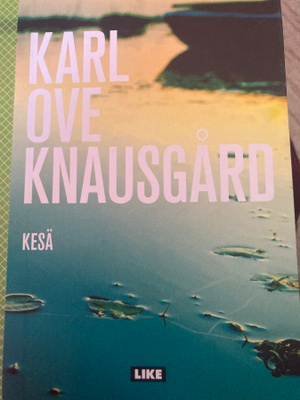 KNAUSGÅRD: KESÄ