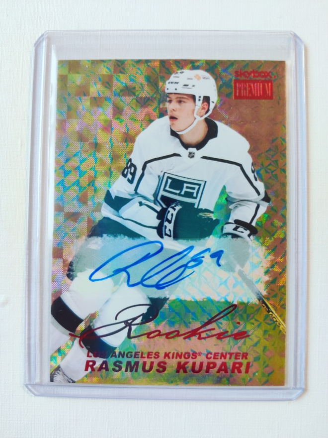 Rasmus Kupari - 21-22 SkyBox Premium Rookie AU