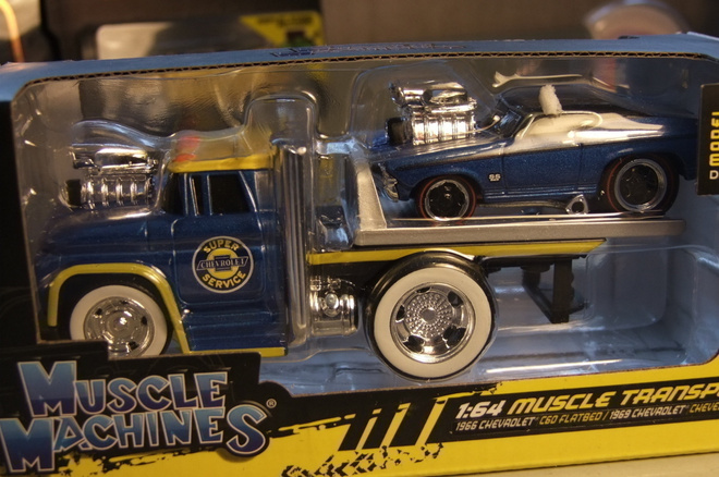 Chevrolet C60 flatbed -53 + Chevrolet chevelle SS -69 1:64