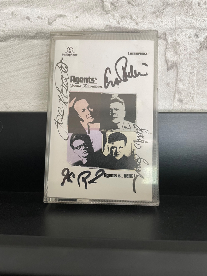 Agents & Jorma Kääriäinen - Agents is HERE 2001, Parlophone