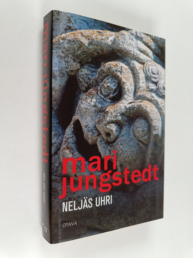 Mari Jungstedt : Neljäs uhri