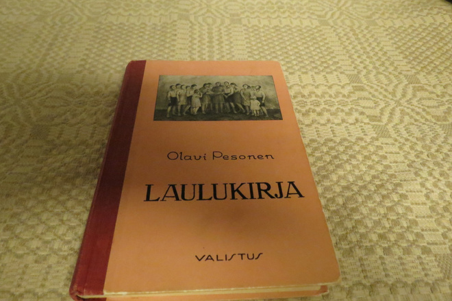 OLAVI PESONEN: LAULUKIRJA VALISTUS v.1957
