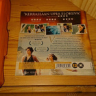 Viattomuuden Uhrit DVD Leffapokkari - pikkukuva 2