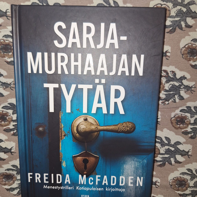 Freida McFadden : Sarjamurhaajan tytär 1p