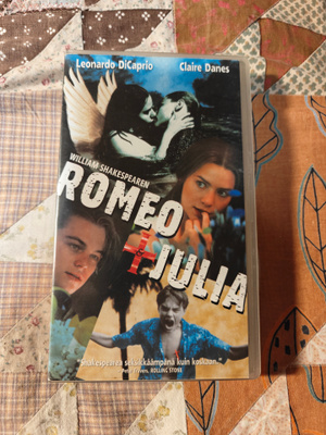 Romeo + Julia (VHS)