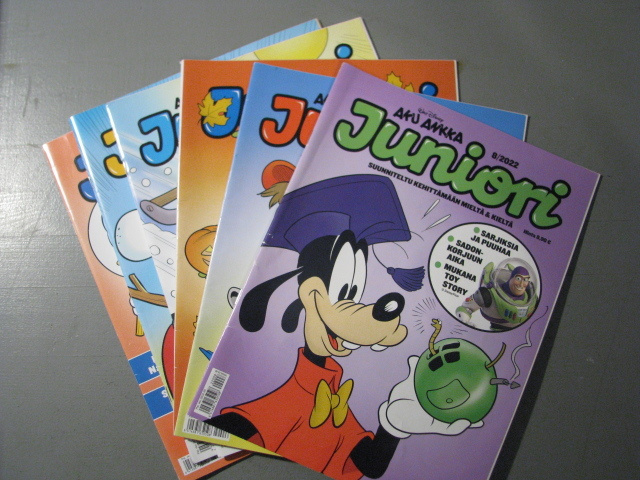 AKU ANKKA JUNIORI - LEHDET ( 6 kpl )