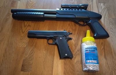 Airsoft pistooli ja katkaistu haulikko + kuulia 2000kpl