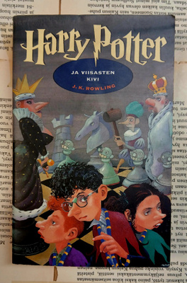 J.K. Rowling - Harry Potter ja viisasten kivi (pokkari)