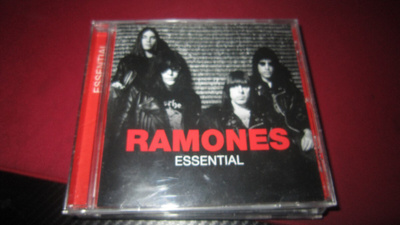 Ramones – Essential
