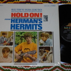 HERMAN's HERMITS - Hold On! - LP 1966 USA pop rock EX - pikkukuva 1