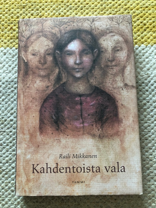 Raili Mikkanen: Kahdentoista vala. 2003. 1.p.