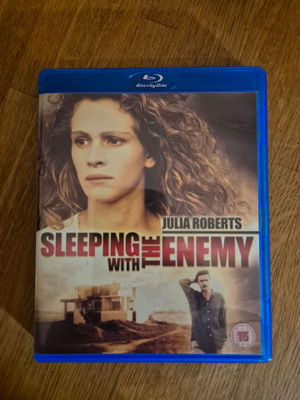 Sleeping with the Enemy UK Blu-Ray