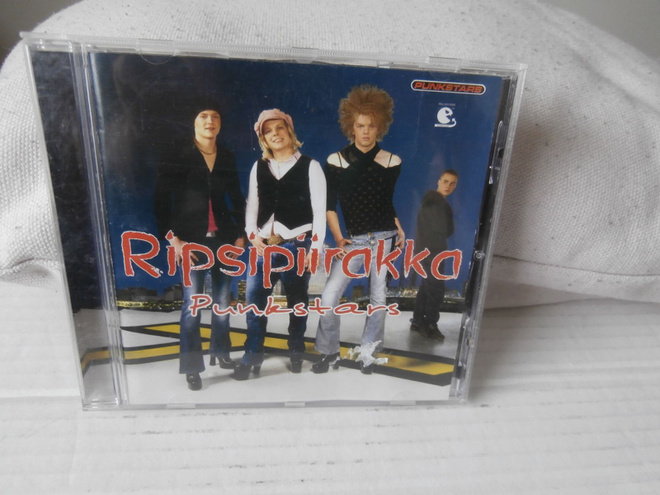 RIPSIPIIRAKKA Punkstars YHTYE- CD-levy v.2002