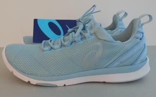39 - Asics vaaleansiniset lenkkarit * UUDET