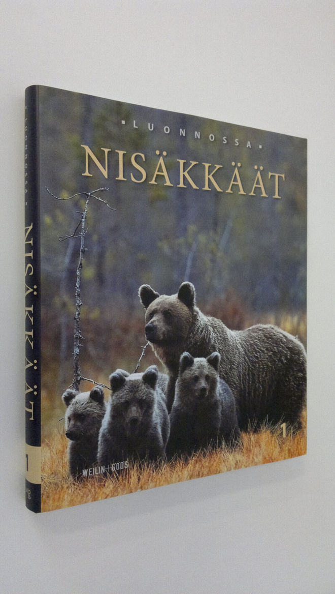 Jonna (toim.) Katajisto : Nisäkkäät : luonnossa 1