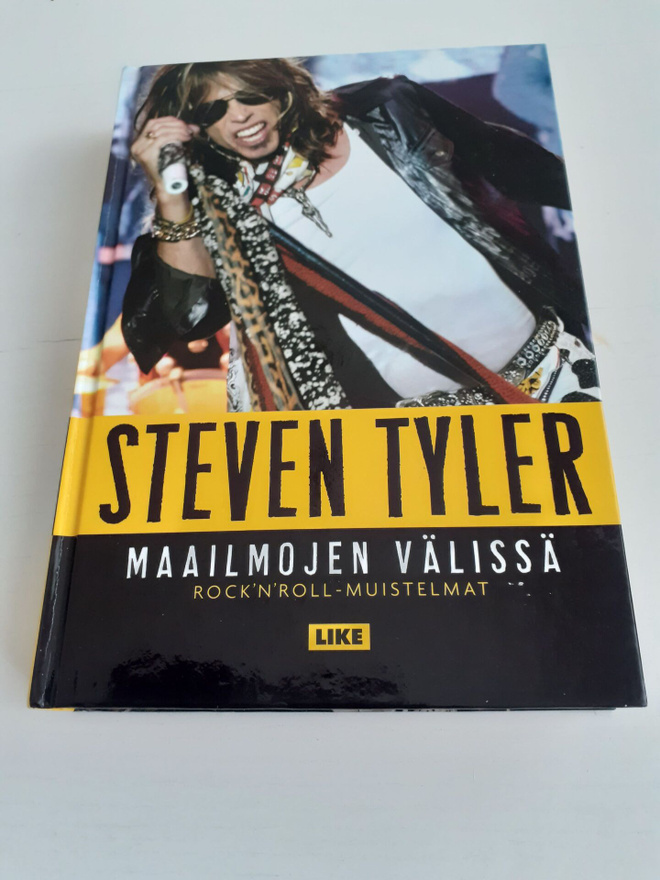 Steven Tyler Maailmojen Välissä (Aerosmith)