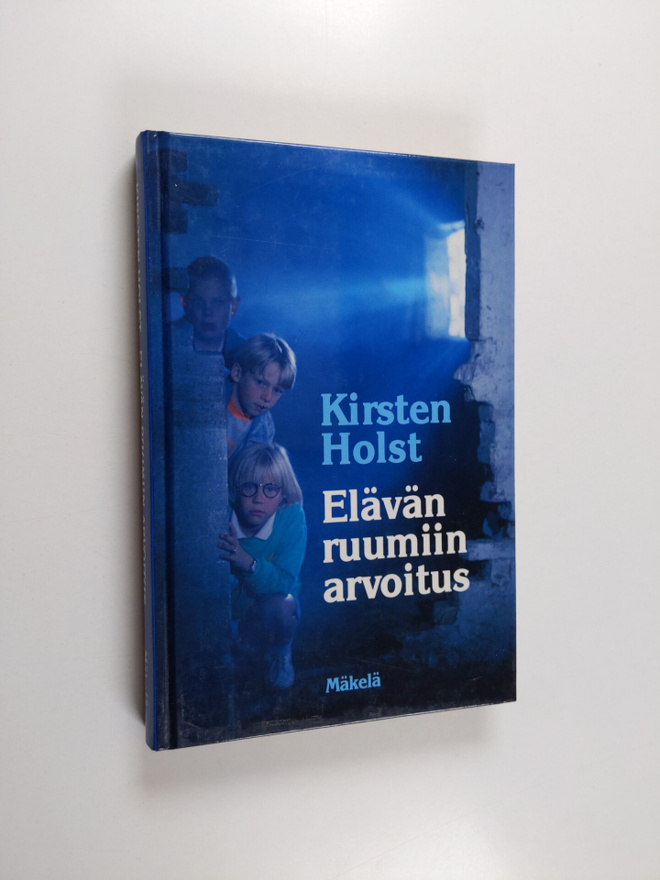 Kirsten Holst : Elävän ruumiin arvoitus