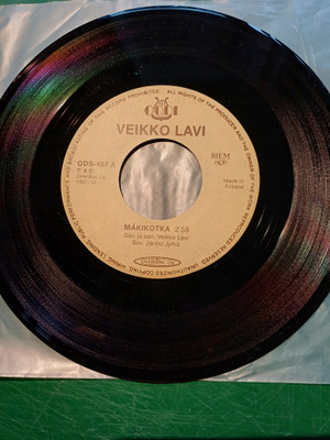 Veikko Lavi : Mäkikotka / Latujen Kuningatar 7"Single