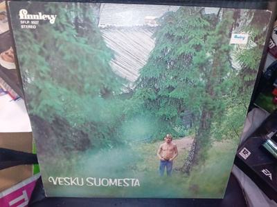LP Vesa-Matti Loiri : Vesku Suomesta ( SIS POSTIKULU )