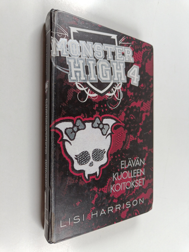 Lisi Harrison : Monster High 4 : Elävän kuolleen koitokset