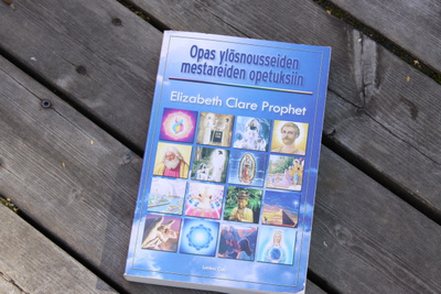 Elizabeth Clare Prophet Opas ylösnousseiden mestareiden o A4