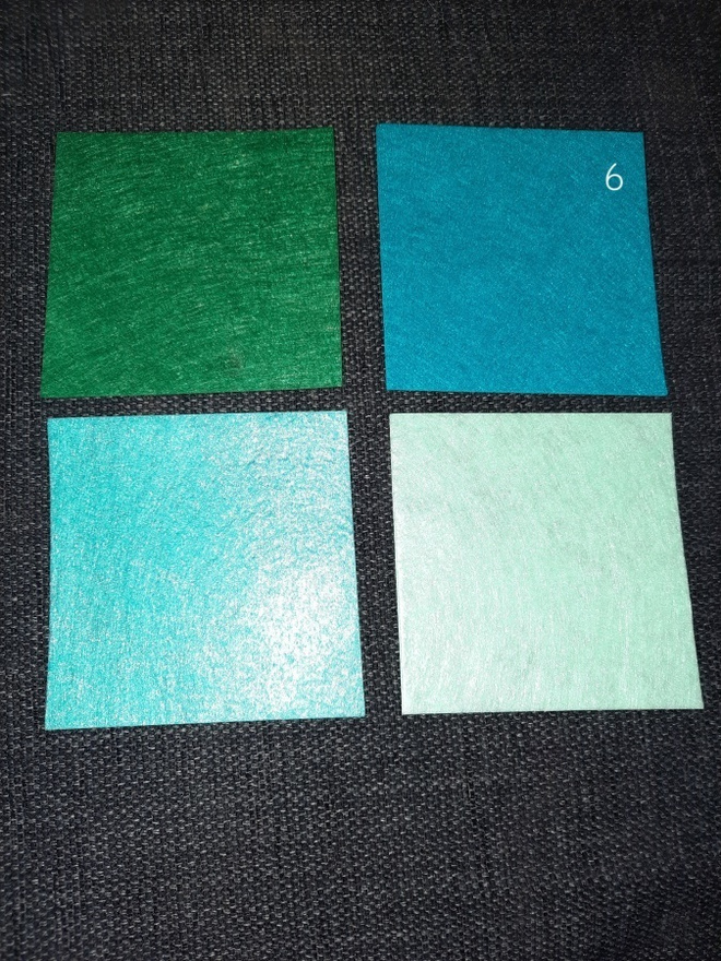 4 eriväristä askarteluhuopa palaa (6)