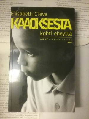 Elisabeth Cleve - Kaaoksesta kohti eheyttä (nid.)
