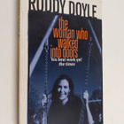 Roddy Doyle : The woman who walked into doors - pikkukuva 1