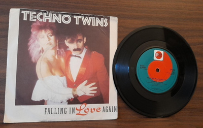 TECHNO TWINS Sinkku PRT-7P 224 1981 Englanti