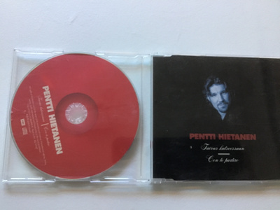 Pentti Hietanen . Taivas katseessaan CDS single