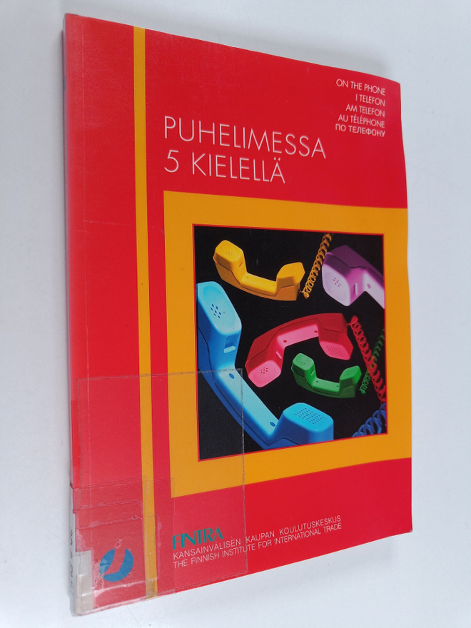 Puhelimessa 5 kielellä = On the phone = I telefon = Am Te...