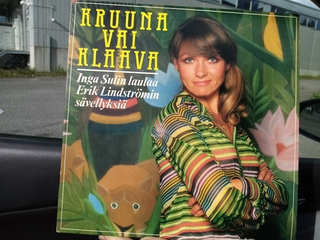 LP Inga Sulin : Kruuna vai Klaava ( SIS POSTIKULU)