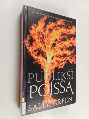 Sally Green : Puoliksi poissa
