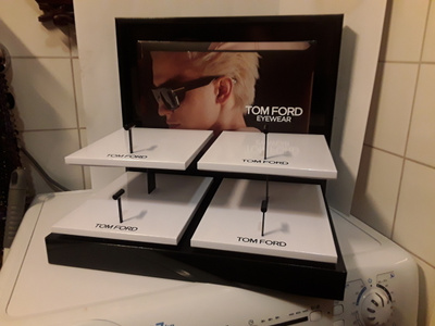 Tom Ford somistehylly.