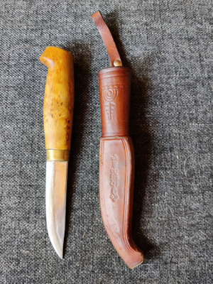 Puukko SA leimattu tuppi