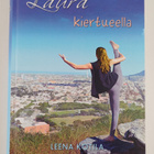 Leena Kotila : Laura kiertueella : nuortenromaani - pikkukuva 1