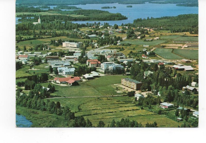 Pielavesi: ilmakuva keskustasta (TM:I Karhumäki 4579 )