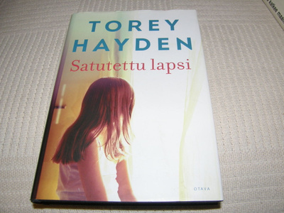 Torey Hayden Satutettu lapsi  -sid