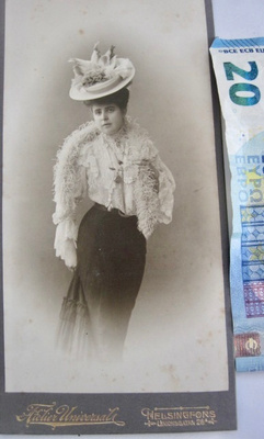 VANHA Kabinetti Valokuva Nuori Nainen UPEA Asu Hattu 1900-l