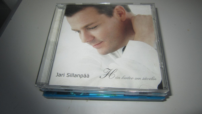 Jari Sillanpää - Hän kertoo sen sävelin